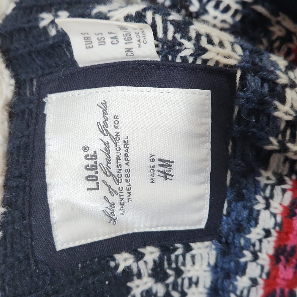 H&M Sweater - Picture 4 of 6